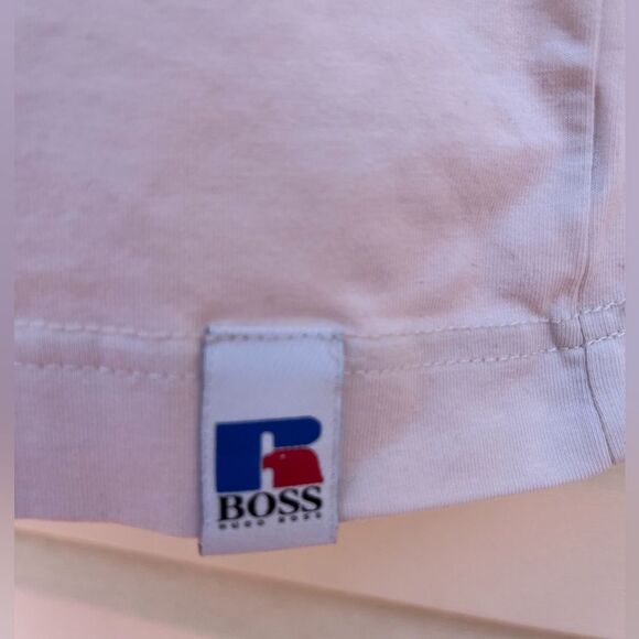 Hugo Boss ivory/cream t-shirt, chest logo, shirt sleeves, size Medium - Picture 5 of 10